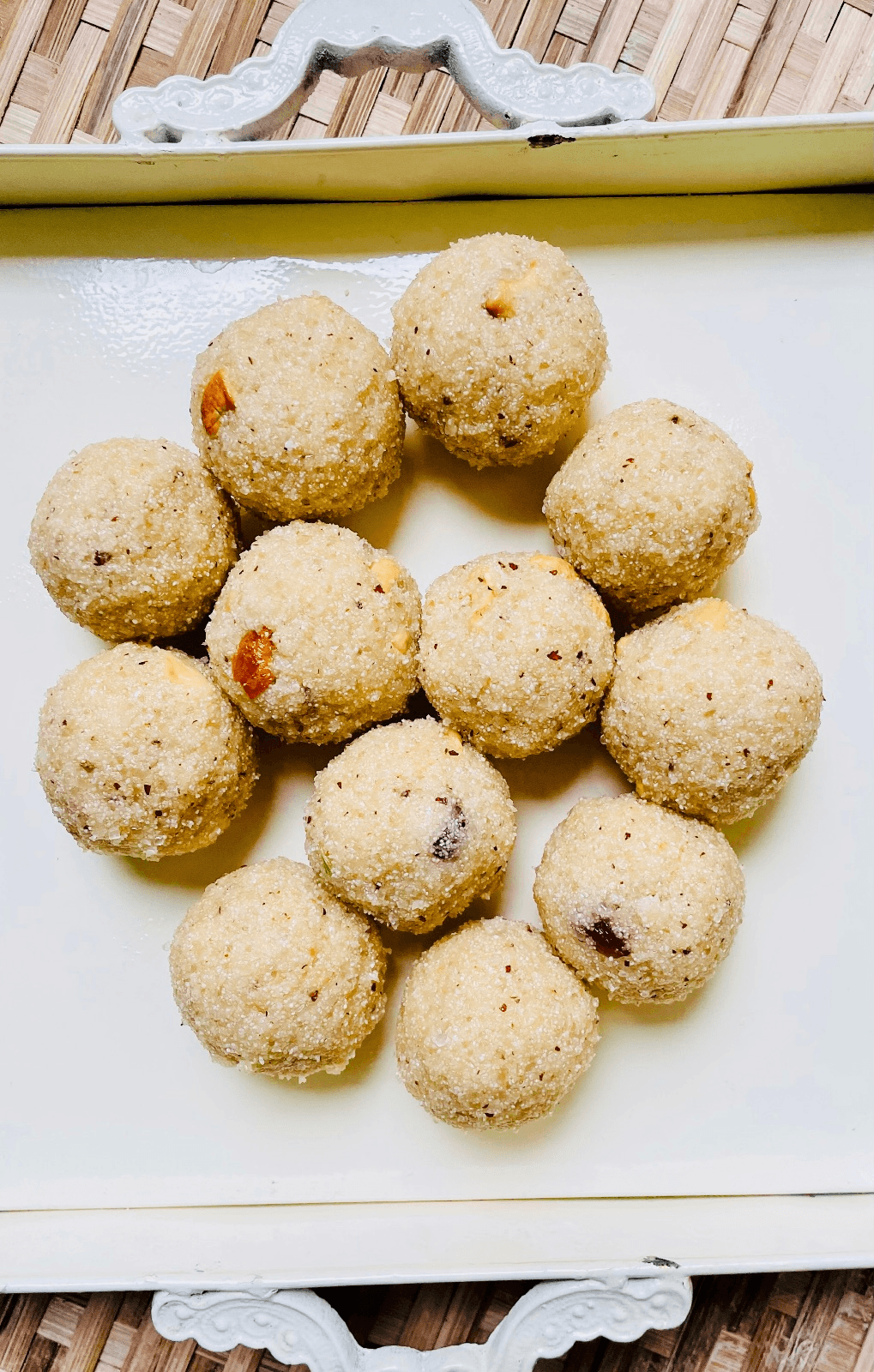 Rava Laddu (Sooji laddu)